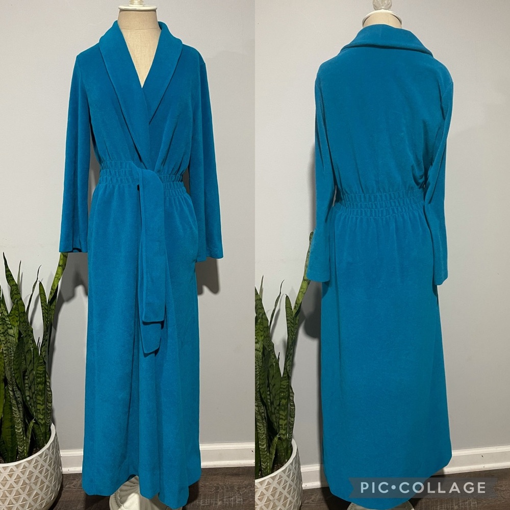 Vintage Vanity Fair Robe Turquoise Velour size 14